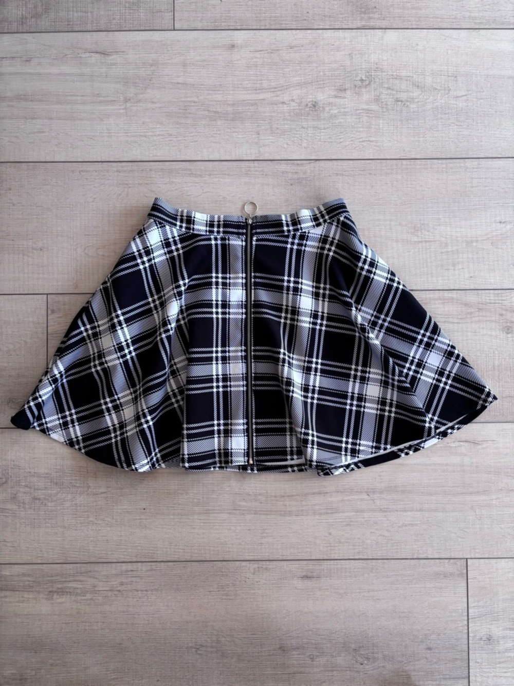 Hot Topic Black & White Plaid A-Line Skirt with Front Zip Festival Goth Size M
